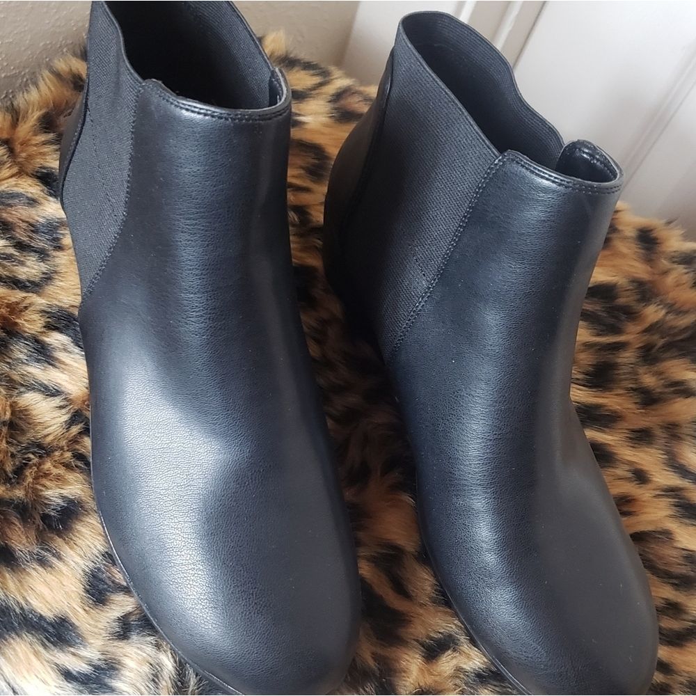 Aerosoles vegan ankle boots